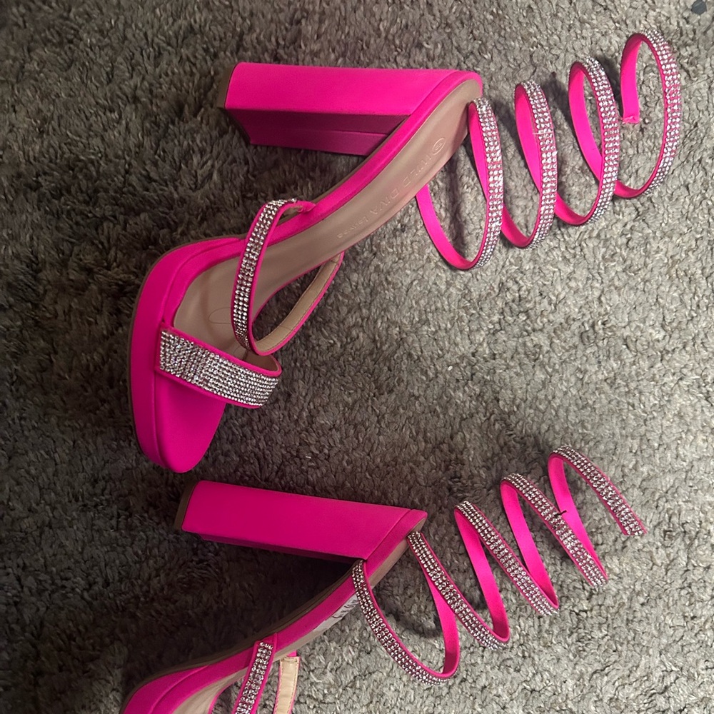 Size 8 hot pink heels
